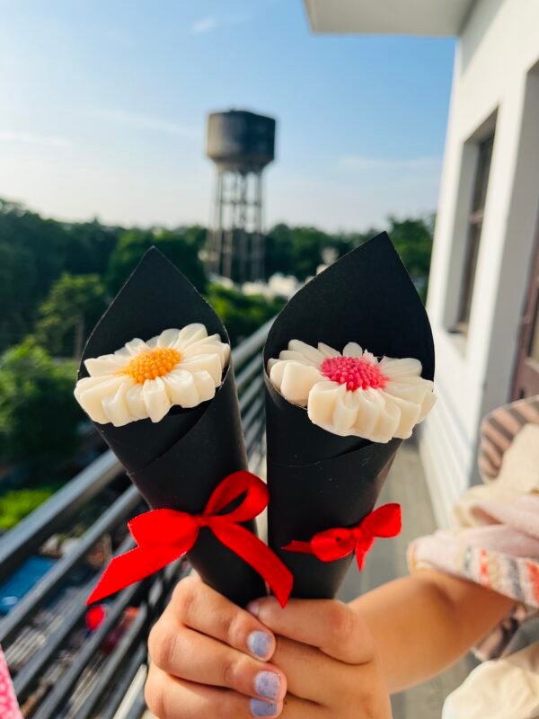 floral-bloom-candle-cones